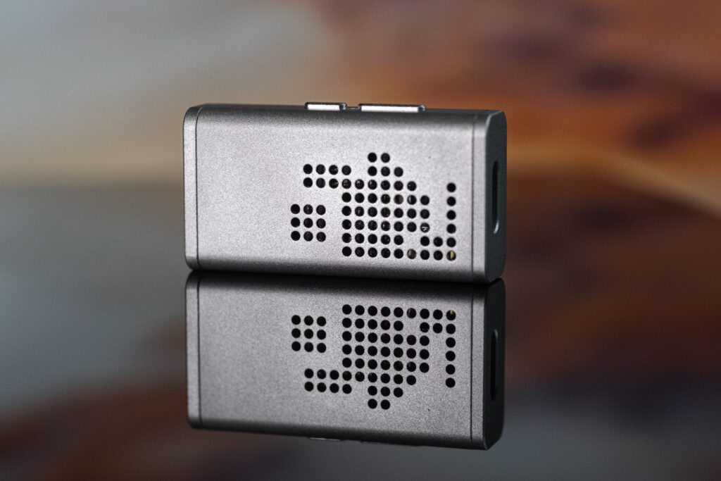 【美品】Moon Drop Dawn Pro Moondrop Dawn Pro, Dongle DAC and Amplifier: ES9281AC Pro, Dual